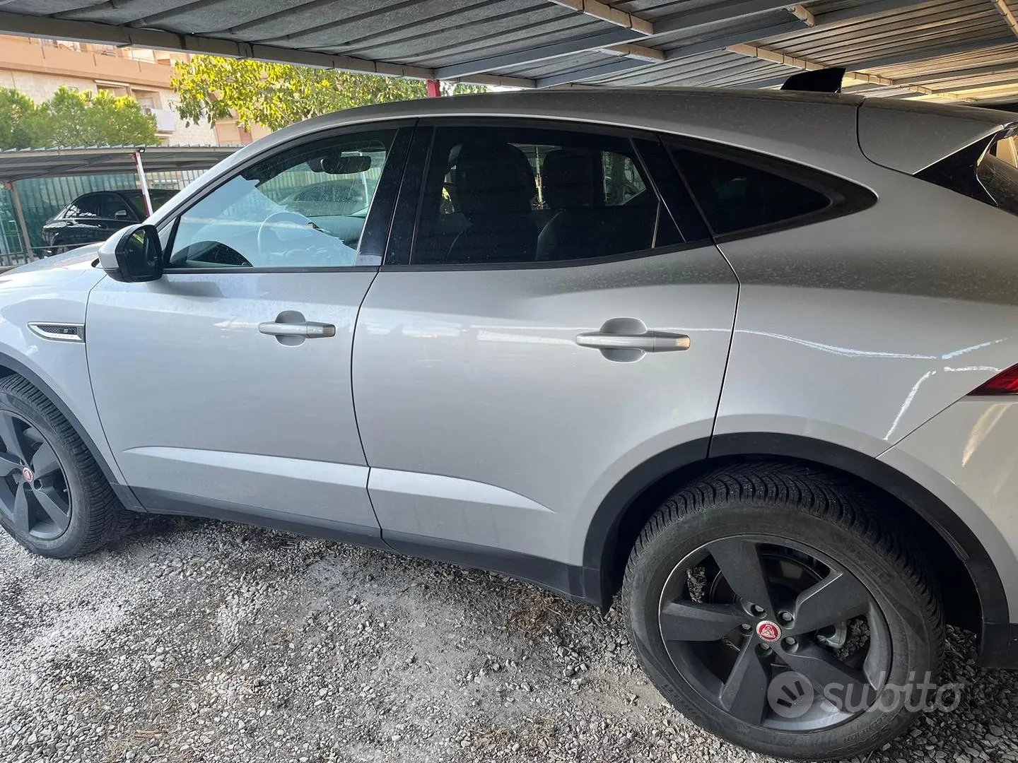 Jaguar E-Pace 2018 photo 3