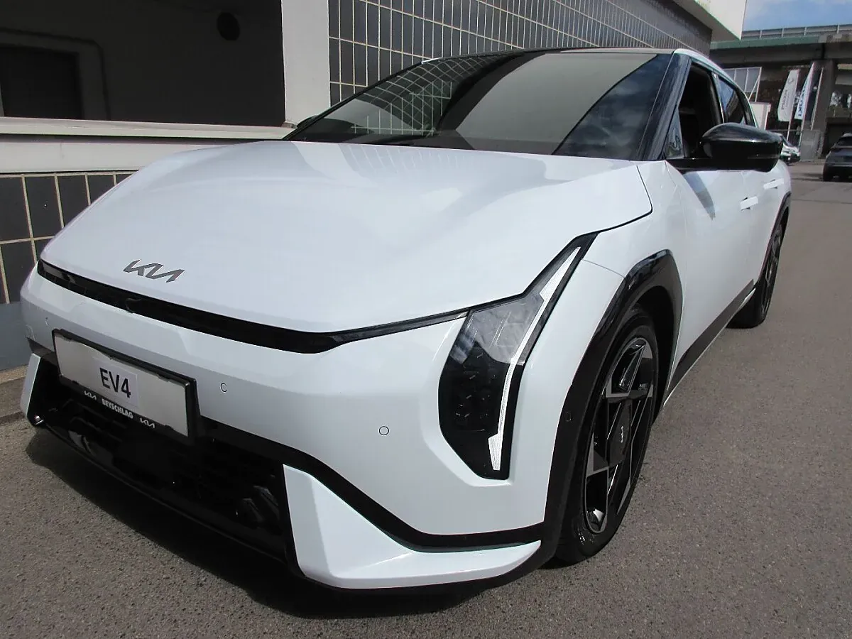 Kia Ev4 photo 2
