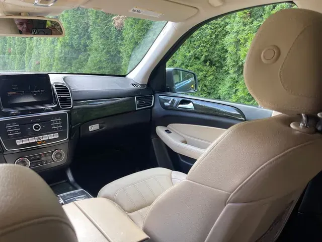 Mercedes-Benz Gls 2017 photo 4
