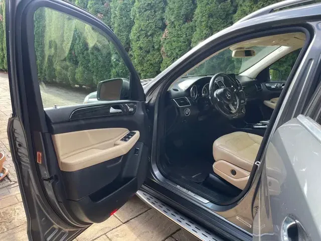 Mercedes-Benz Gls 2017 photo 3