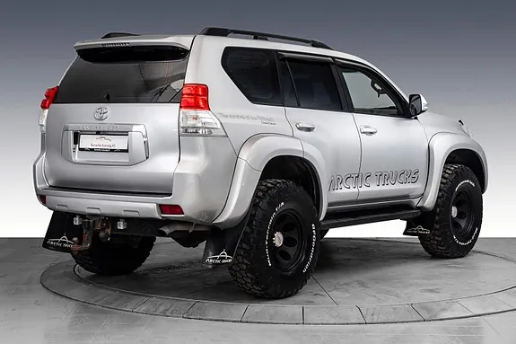 Toyota Land Cruiser 2010 photo 5