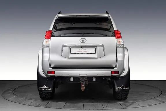 Toyota Land Cruiser 2010 photo 4