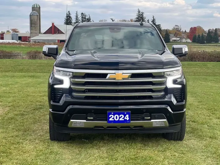 Chevrolet Silverado 1500 2024 photo 2