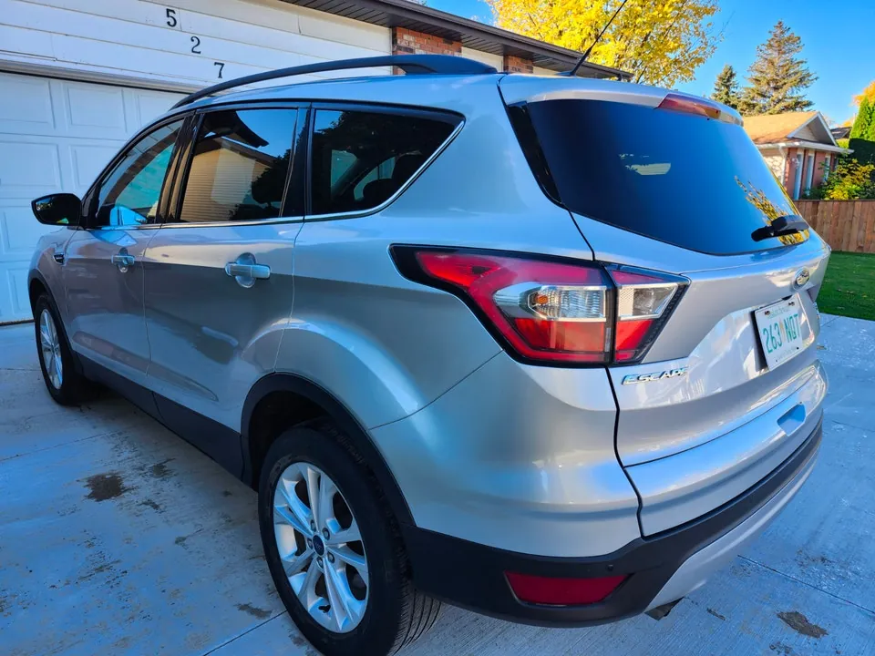 Ford Escape 2017 photo 3