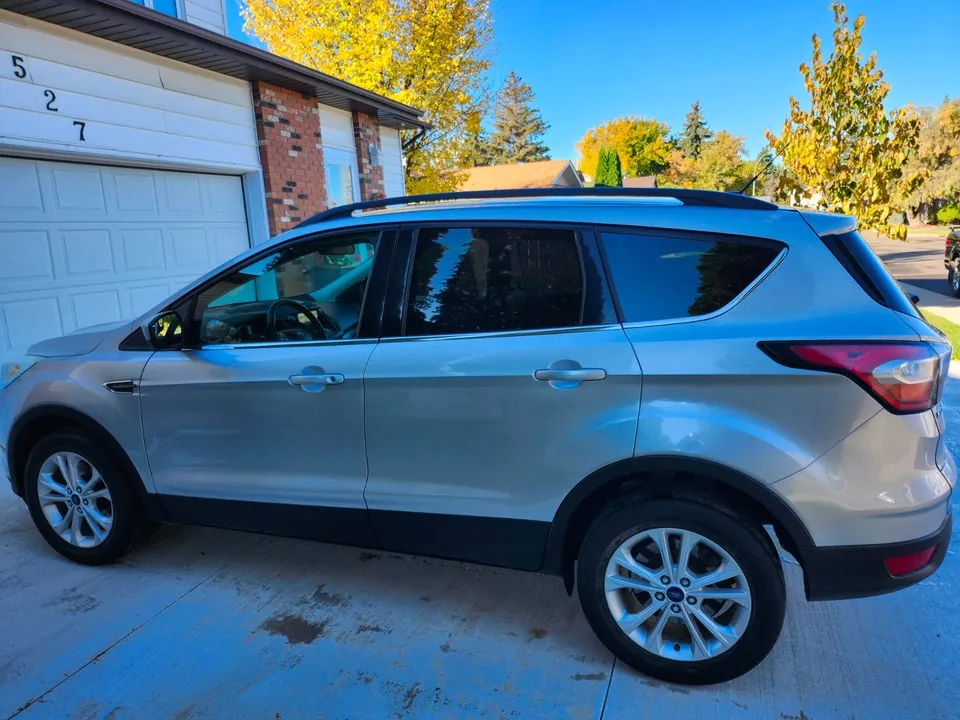 Ford Escape 2017 photo 2