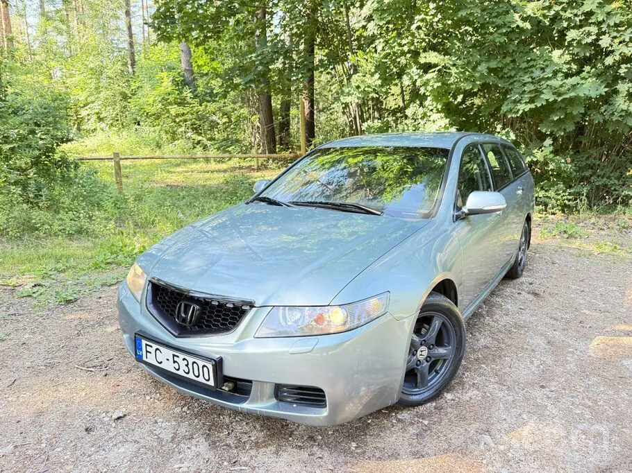 Honda Accord 2004 photo 3