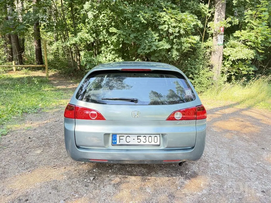 Honda Accord 2004 photo 5