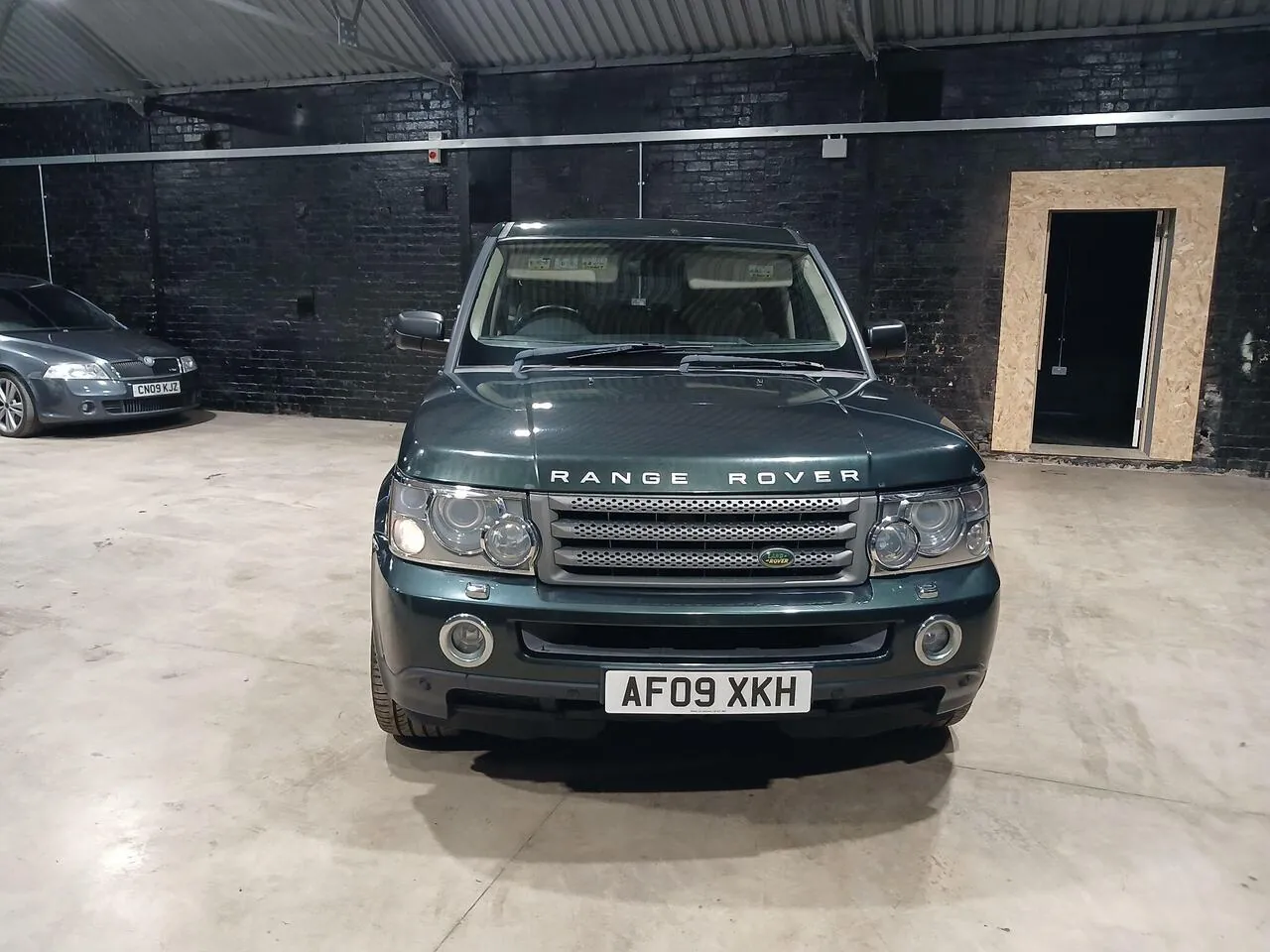 Land Rover Range Rover Sport 2009 photo 2