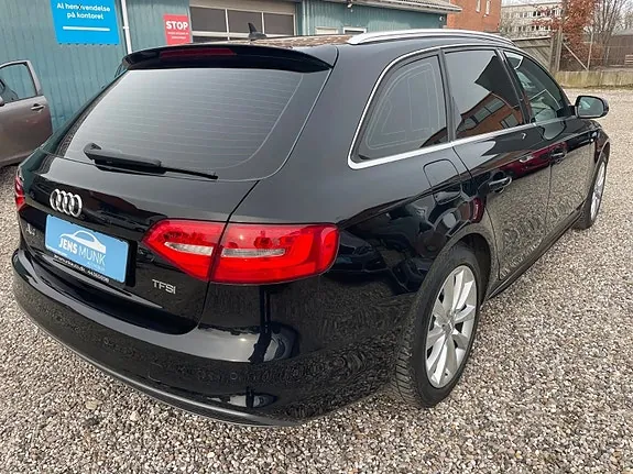 Audi A4 2015 photo 3