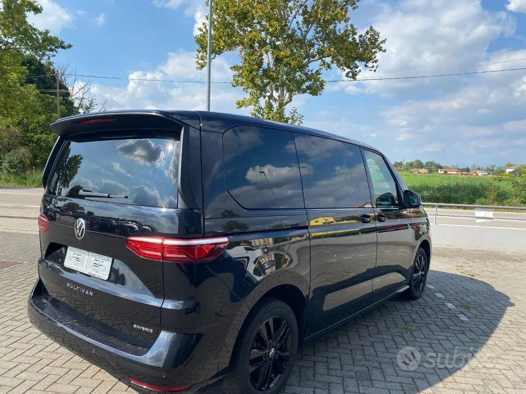 Volkswagen Multivan 2022 photo 3
