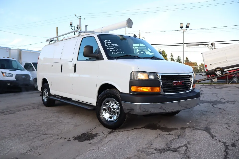 GMC Savana 2020 photo 3
