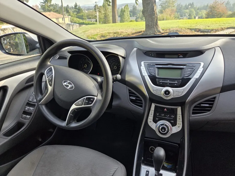 Hyundai Elantra 2012 photo 5