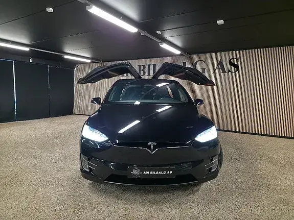 Tesla Model X 2017 photo 2