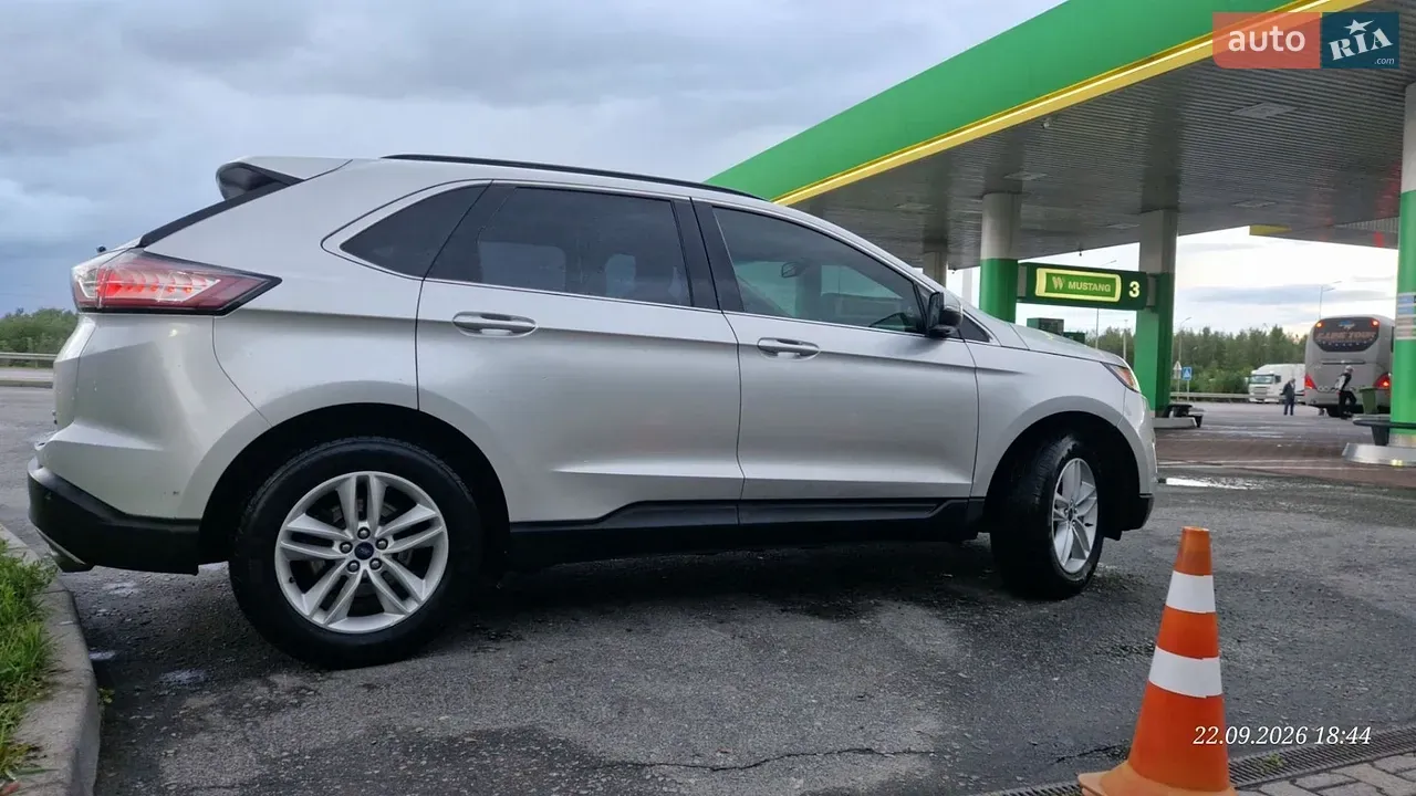 Ford Edge 2018 photo 2