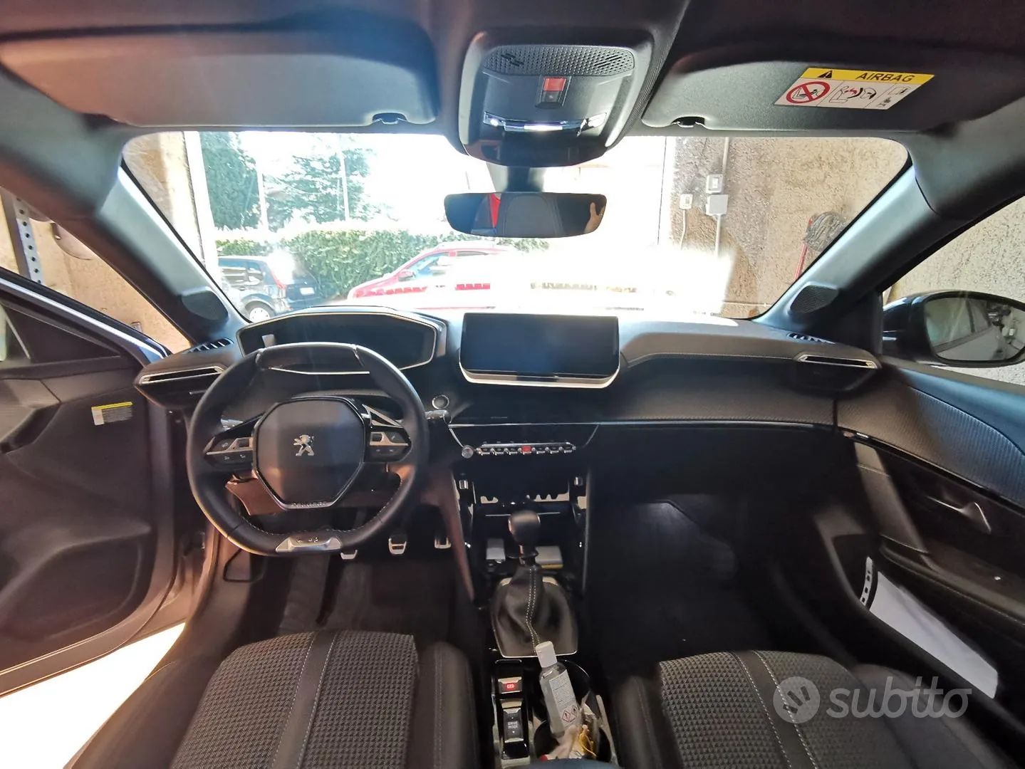 Peugeot 208 2020 photo 4
