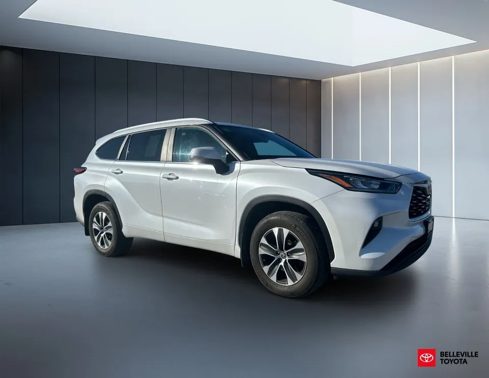 Toyota Highlander 2023 photo 3