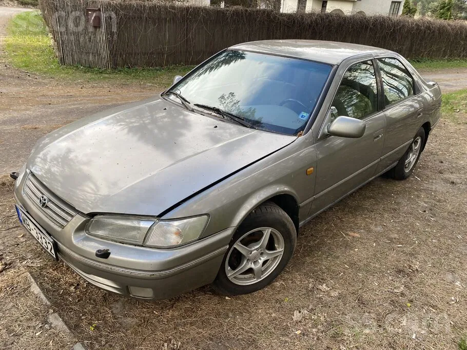 Toyota Camry 1998 photo 2
