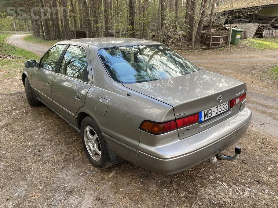 Toyota Camry 1998 photo 3