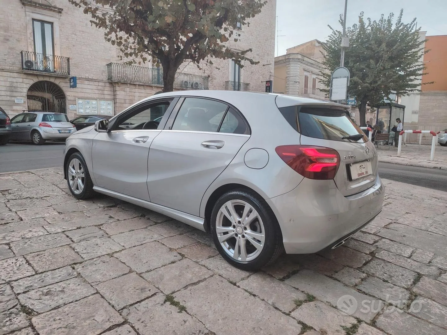 Mercedes-Benz A 180 2016 photo 4