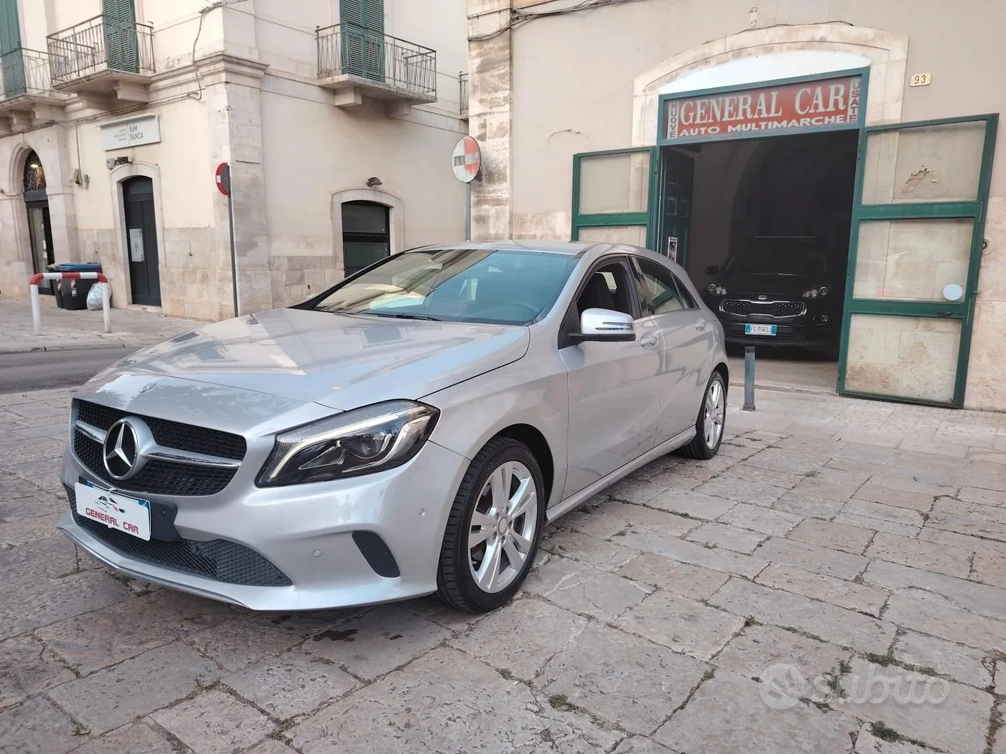 Mercedes-Benz A 180