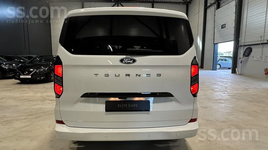 Ford Tourneo Custom 2024 photo 4