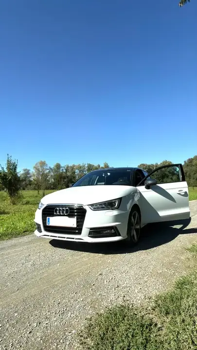 Audi A1 2015 photo 2