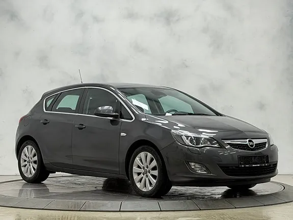 Opel Astra 2012 photo 5