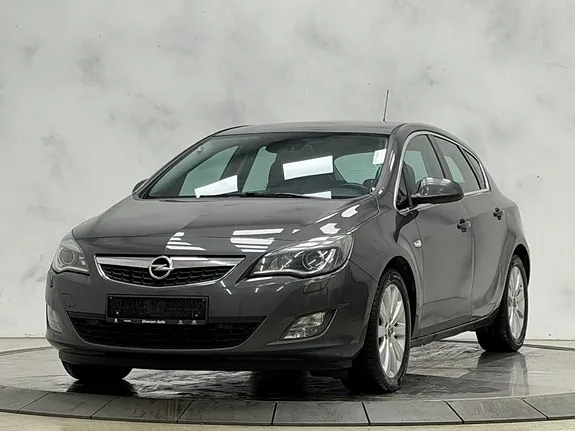 Opel Astra 2012 photo 2