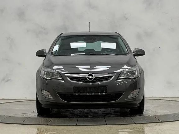Opel Astra 2012 photo 3