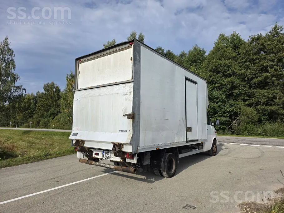 Mercedes-Benz Sprinter 2003 photo 3