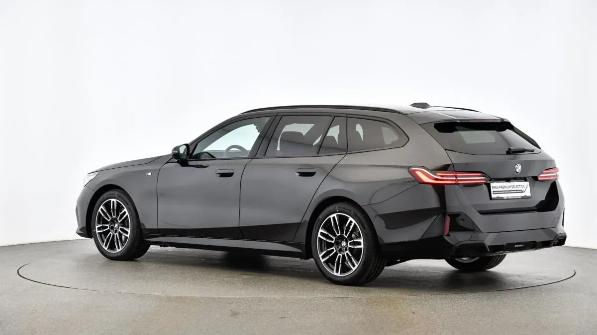 BMW 5 Series 2024 photo 3