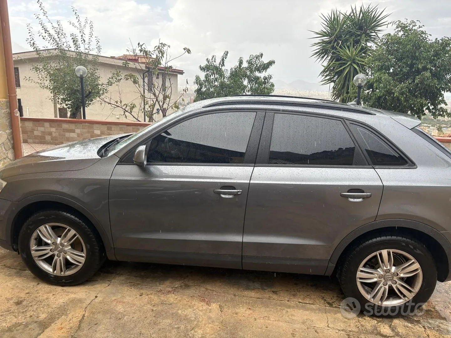 Audi Q3 2013 photo 2