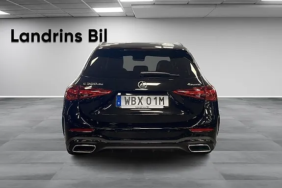 Mercedes-Benz C300 2025 photo 5