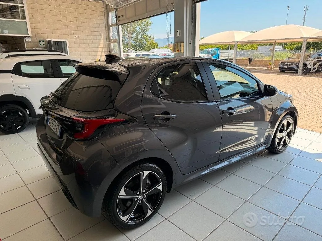 Toyota Yaris 2025 photo 5