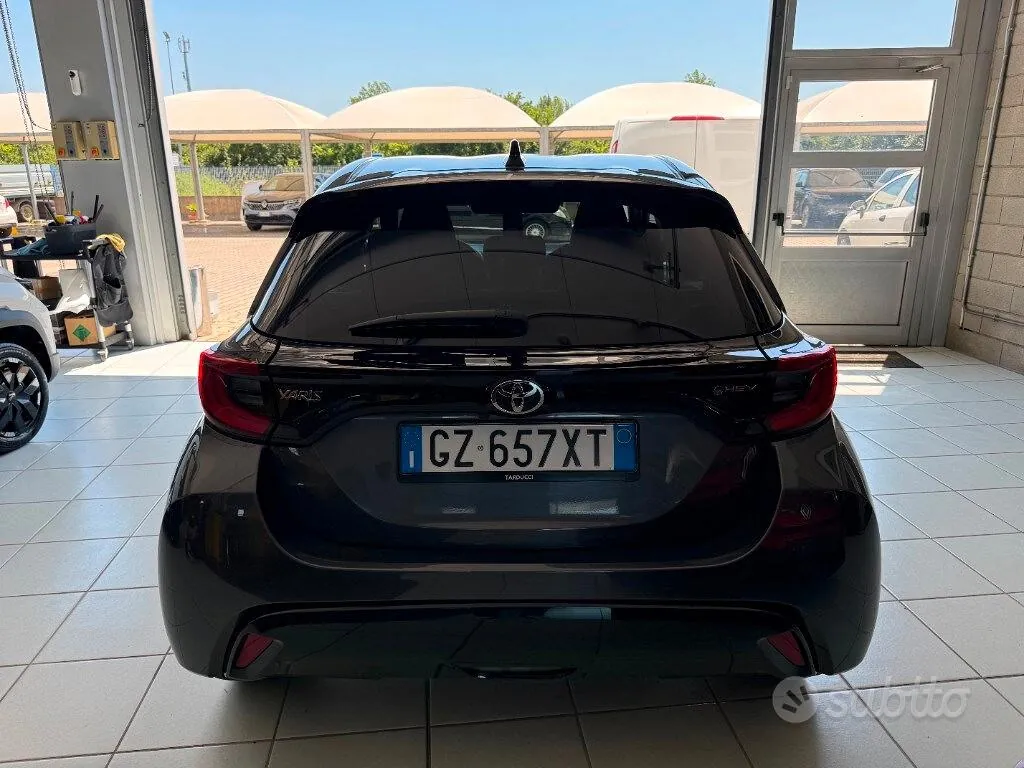 Toyota Yaris 2025 photo 4