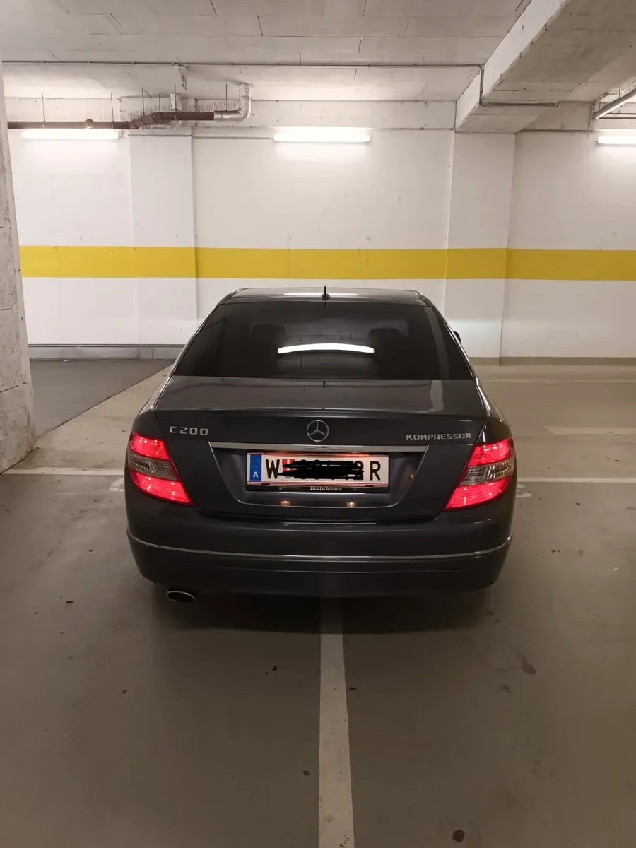 Mercedes-Benz C-Class 2007 photo 2