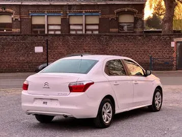 Citroen C4 2018 photo 2