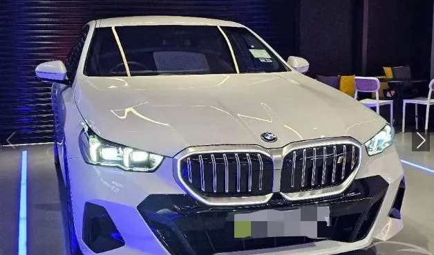 BMW I5