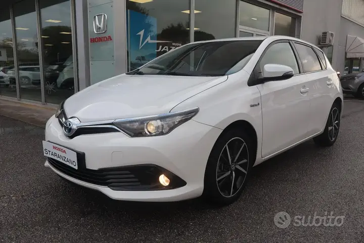 Toyota Auris 2017 photo 2