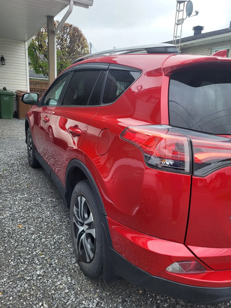 Toyota Rav4 2017 photo 3