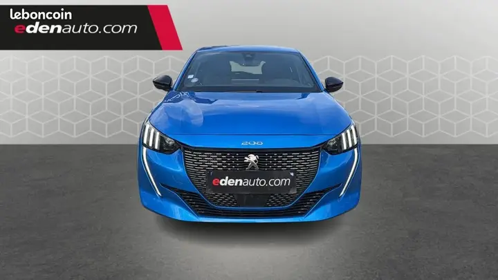 Peugeot 208 2021 photo 2
