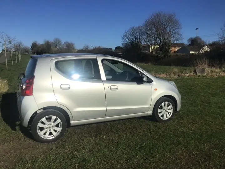 Suzuki Alto 2011 photo 5
