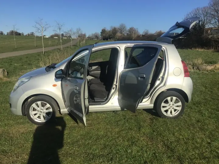 Suzuki Alto 2011 photo 3