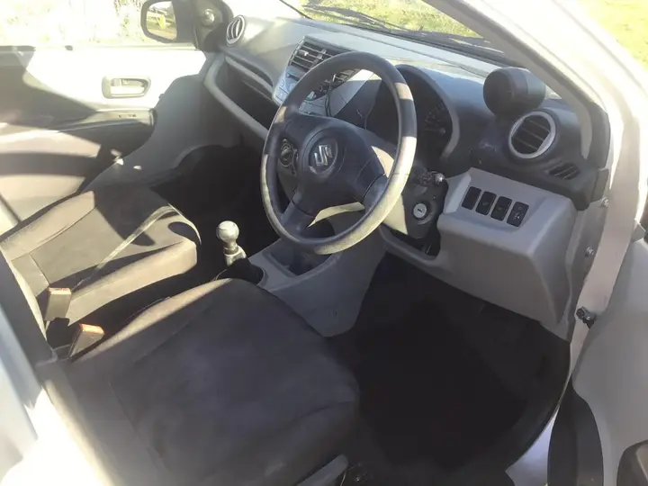 Suzuki Alto 2011 photo 4