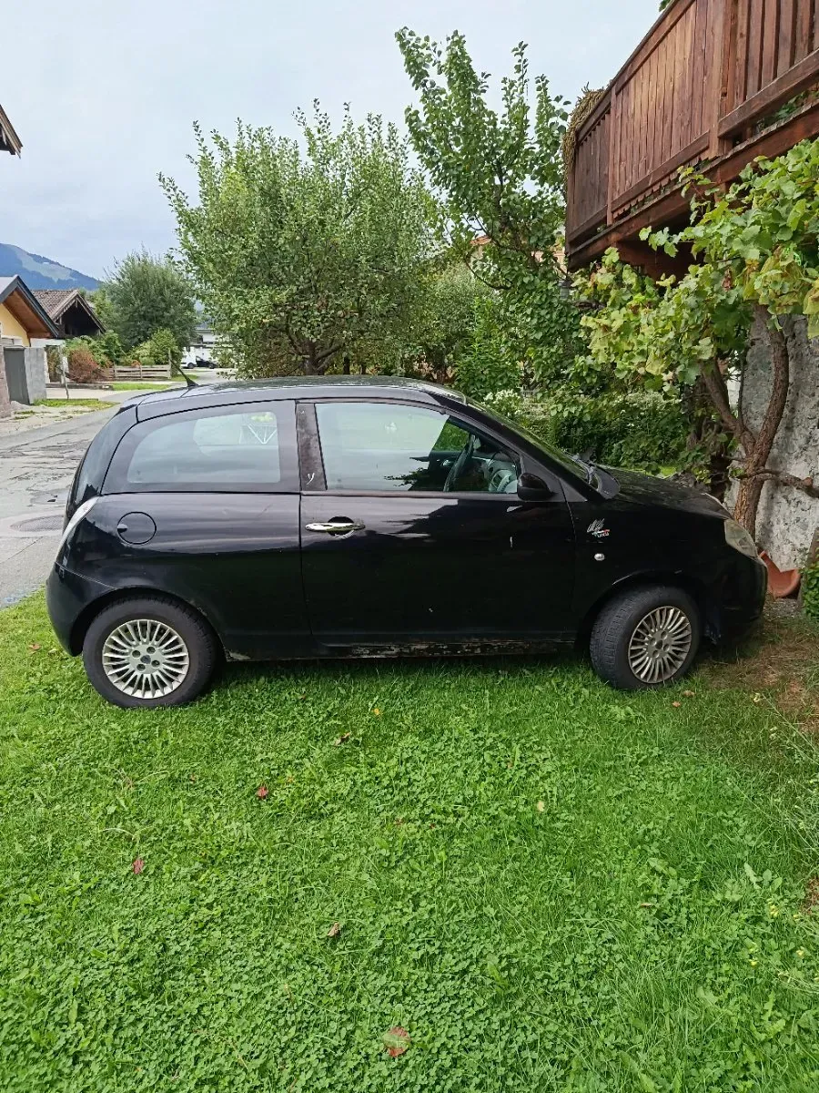Lancia Ypsilon 2008 photo 3