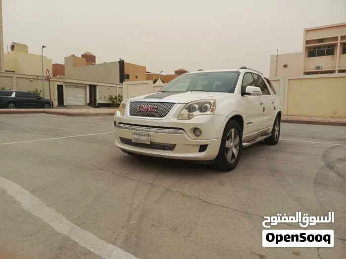 GMC Acadia 2011 photo 4