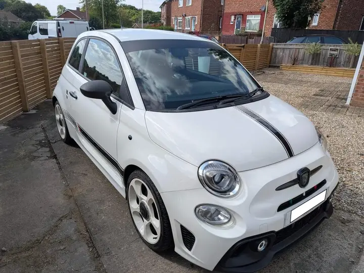 Abarth 595 2018 photo 3