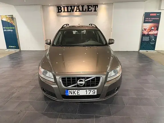 Volvo V70 2010 photo 3