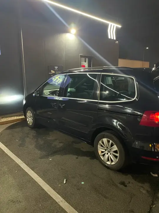 Volkswagen Sharan 2010 photo 3