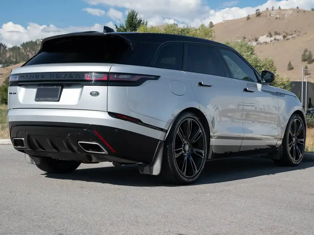 Land Rover Range Rover Velar 2023 photo 2